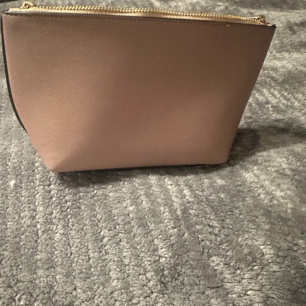 Pouch - Picture 2 of 4